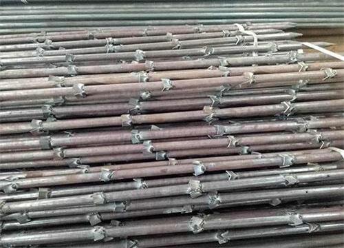 鄂伦春隧道钢花管